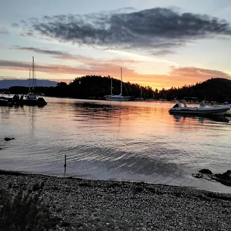 Daire A3 - Tzitzifo Nydri (Lefkada)