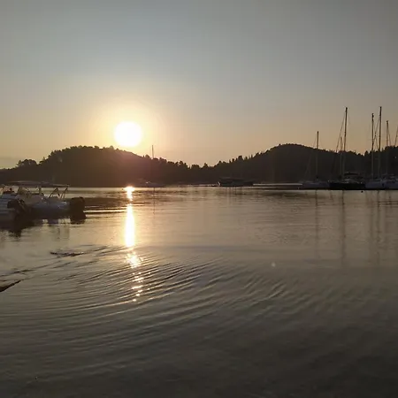 Daire A3 - Tzitzifo Nydri (Lefkada)