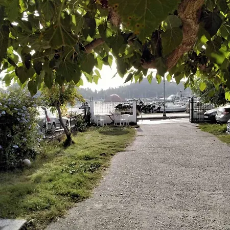 Daire A3 - Tzitzifo Nydri (Lefkada)