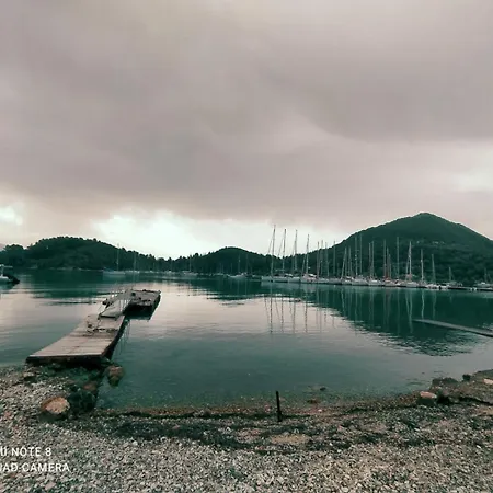 Daire A3 - Tzitzifo Nydri (Lefkada)